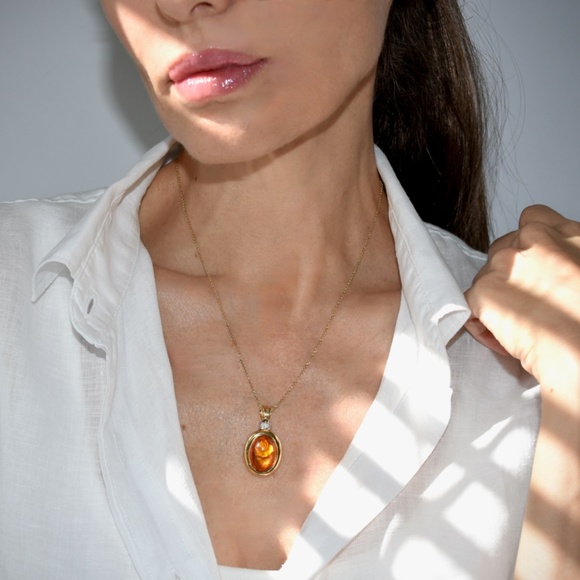 18k Amber Flower OOAK Cabochon Pendant/Necklace - Picture 3 of 7